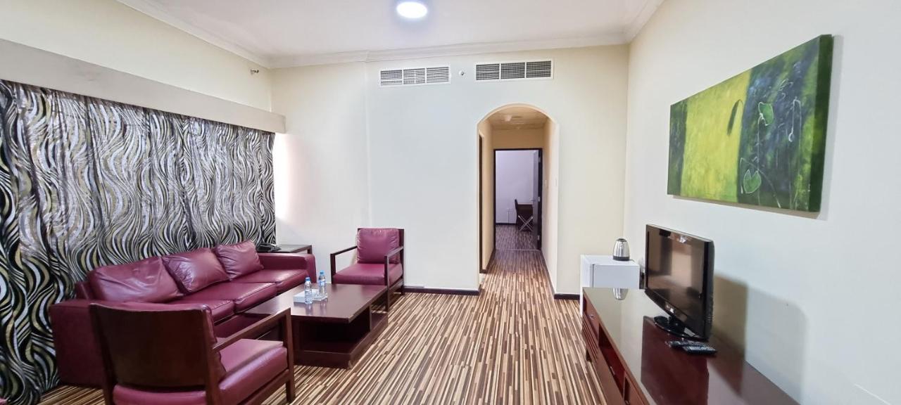 Grand Pj Hotel 拉斯阿尔卡麦 外观 照片