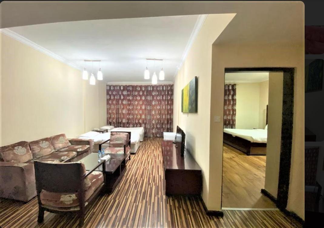 Grand Pj Hotel 拉斯阿尔卡麦 外观 照片