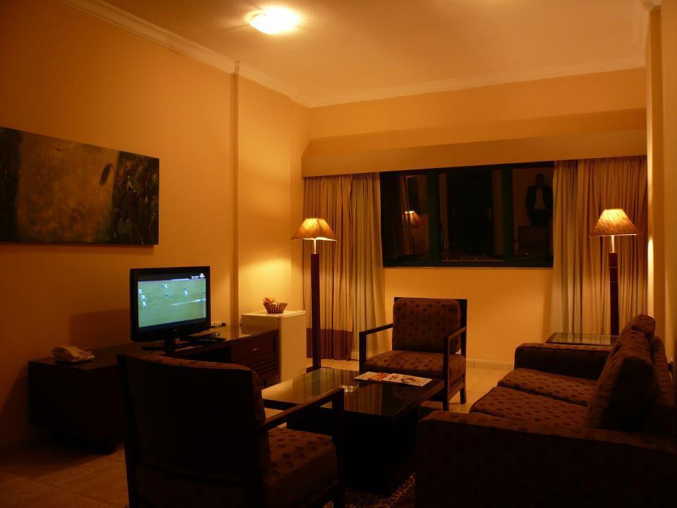 Grand Pj Hotel 拉斯阿尔卡麦 外观 照片